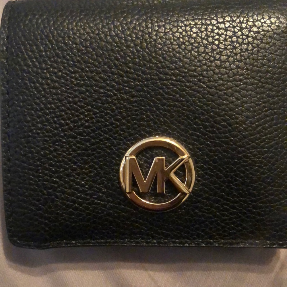 Michael Kors wallet - Picture 4 of 4
